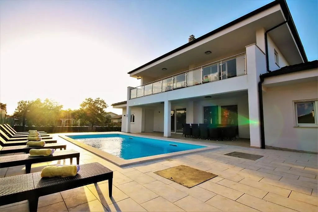 New Villa With Pool Barbariga 0*,