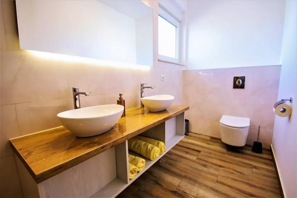 New Villa With Pool Barbariga