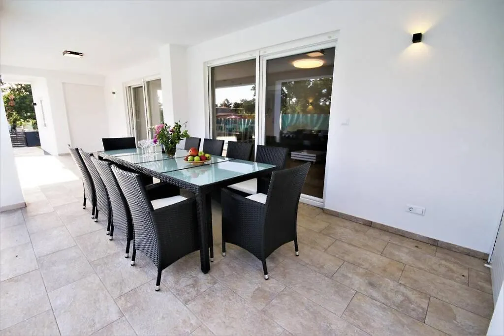 New Villa With Pool Barbariga Croatia